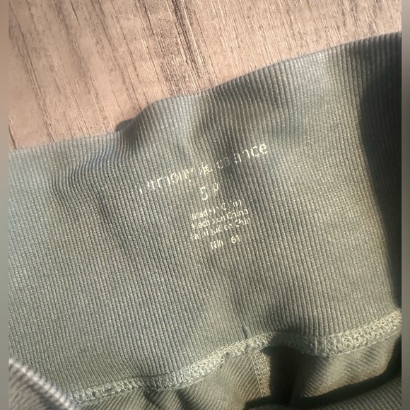 Harmony and Balance Green Ribbed Leggings Size Small - Picture 2 of 4
